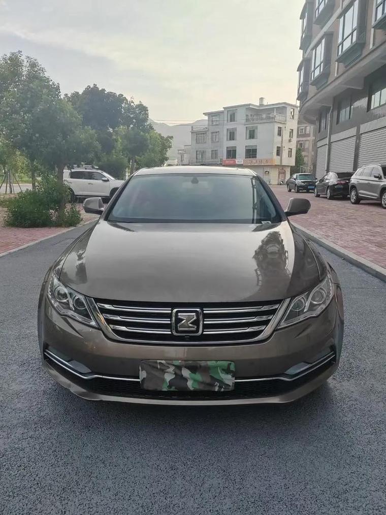 众泰z700二手车能买吗／众泰z700h二手车