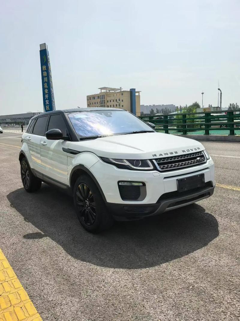 路虎极光16款报价多少钱(16款路虎极光怎么样)